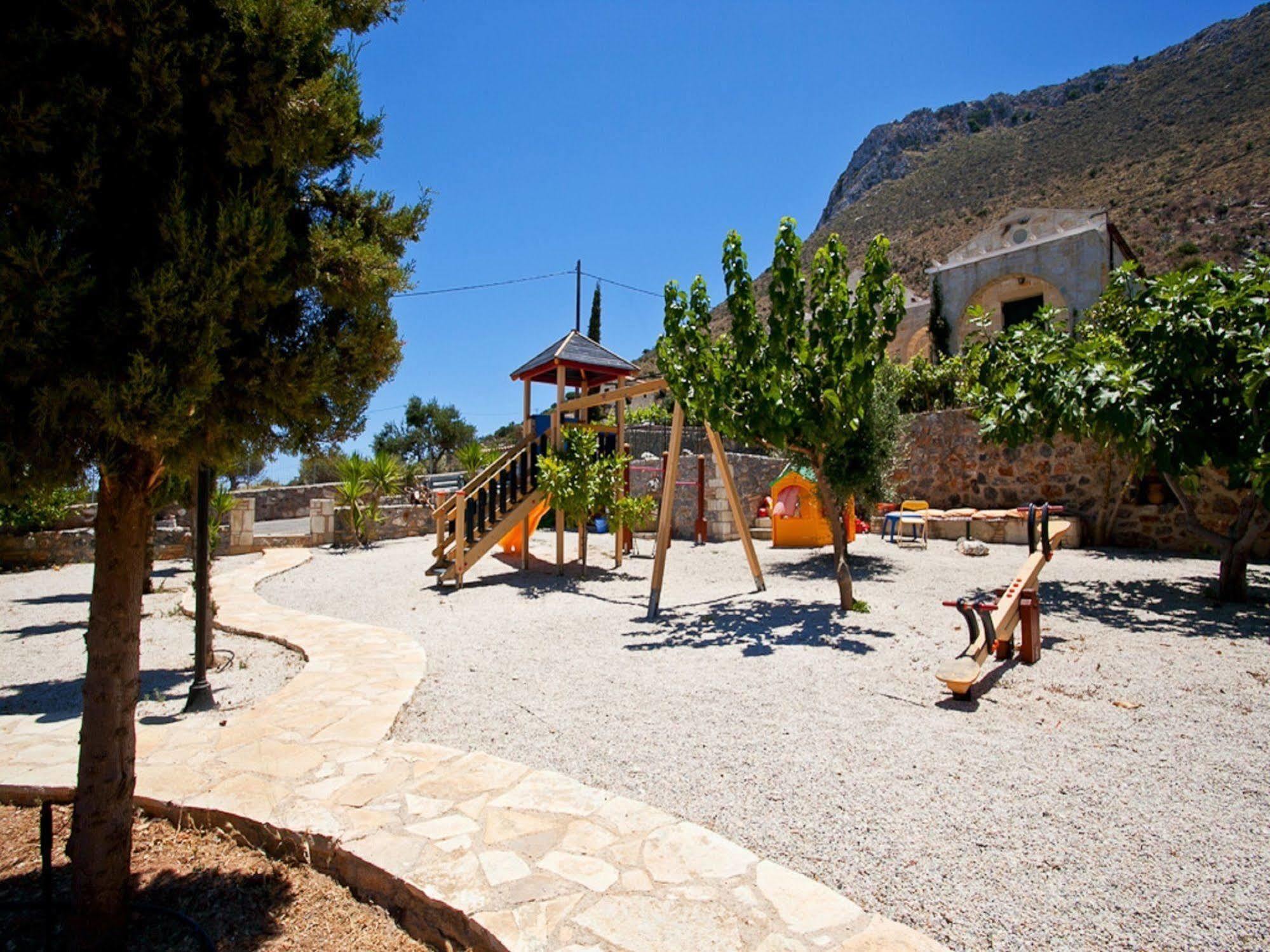 Villa Apollo - Saint George'S Retreat Village Kokkino Chorio ภายนอก รูปภาพ